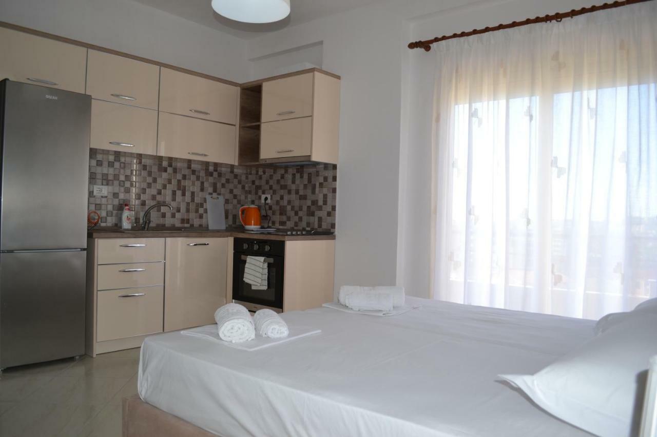 Seaview Bay Studio & Private Garage فلورا المظهر الخارجي الصورة